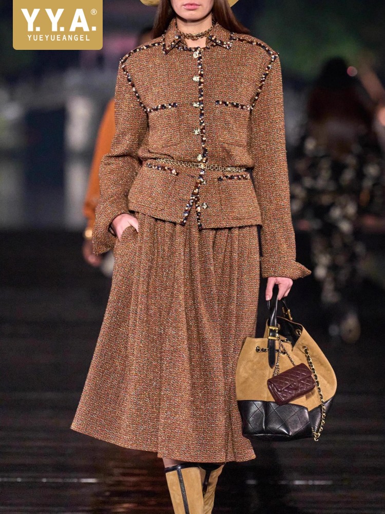 Down Jacket Packable - Elegantes Damen-Set mit Pailletten-Tweed-Jacke und Rock: