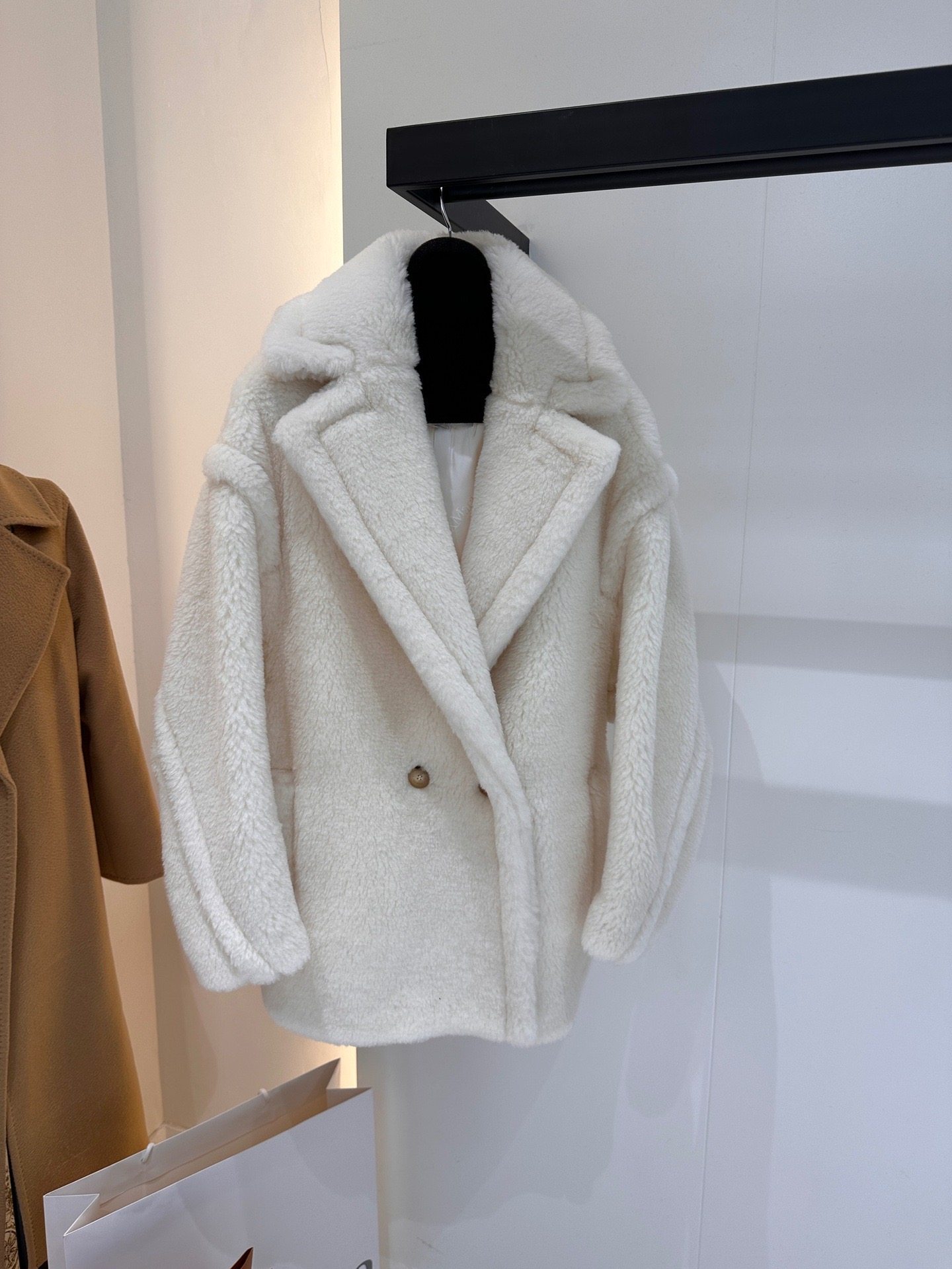 Max Kurzer Teddybär-Mantel 62% – Wool Coat Peacoat Bewertung und Preis